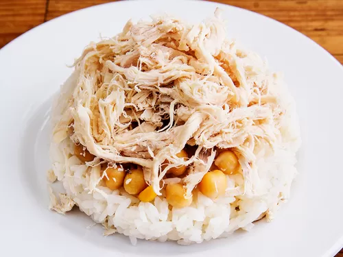 Tam Porsiyon Tavuklu Nohutlu Pilav